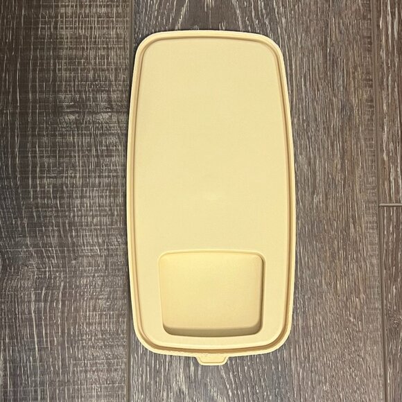 Tupperware Cereal Keeper - Picture 9 of 9